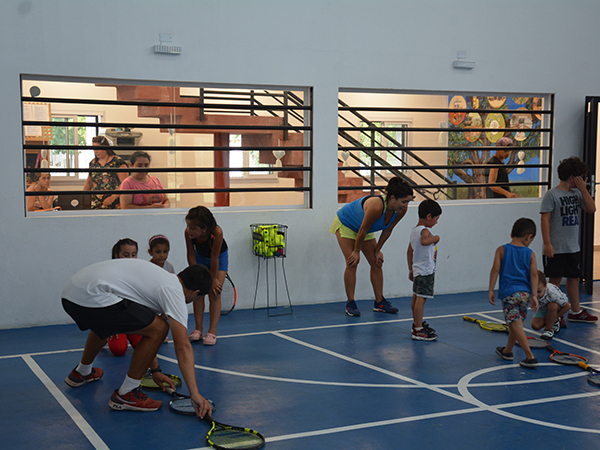 Tenis