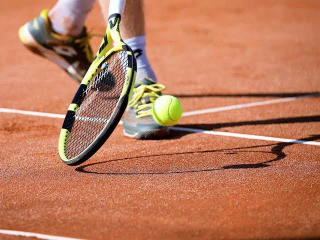 Tenis