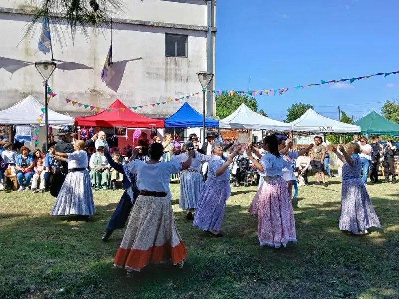 Provincianos